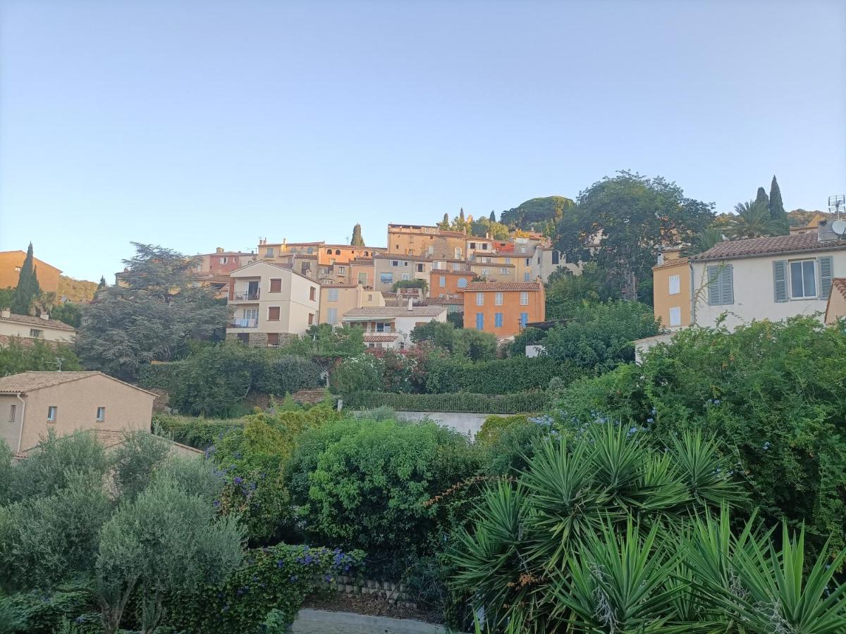 Studio Bormes Village Luaran gambar